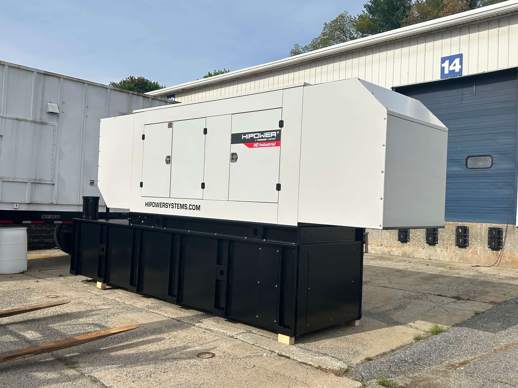 HiPower generator with a sub-base fuel tank that holds 13,000 gallons of diesel fuel